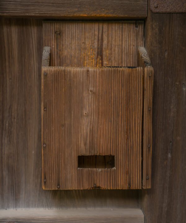 Wooden-Mailbox